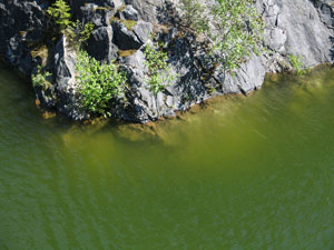 Рускеальский карьер - разноцветная вода